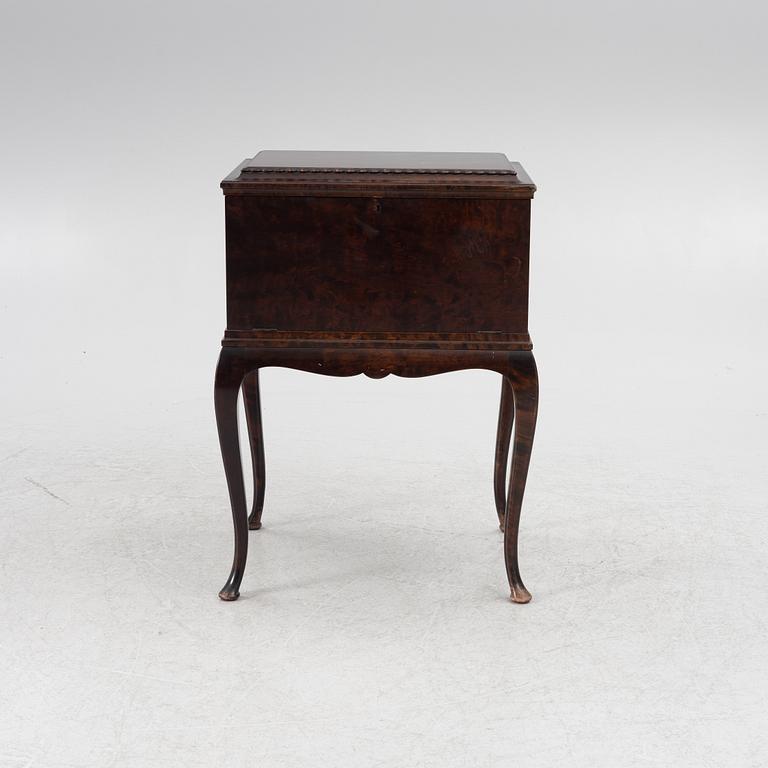 A Swedish silver cutlery, model 'Drottning Viktoria', mark of CG Hallberg, Stockholm 1936 (144 pieces).