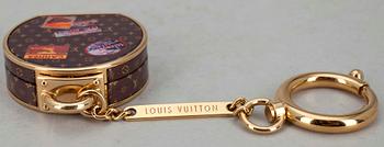 PILLERDOSA, Louis Vuitton.