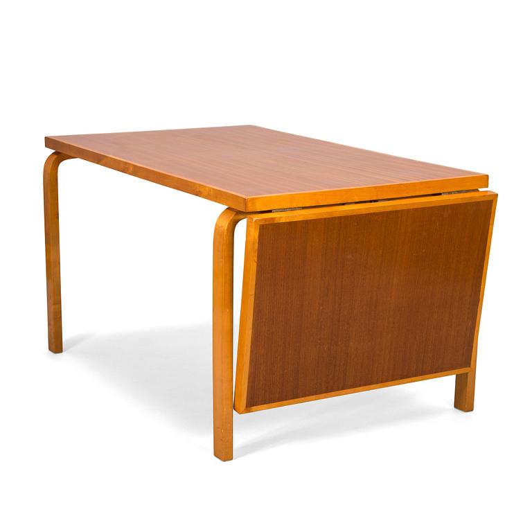 Alvar Aalto, a mid-20th-century 'DL82' dining table for O.Y. Huonekalu-ja Rakennustyötehdas A.B.