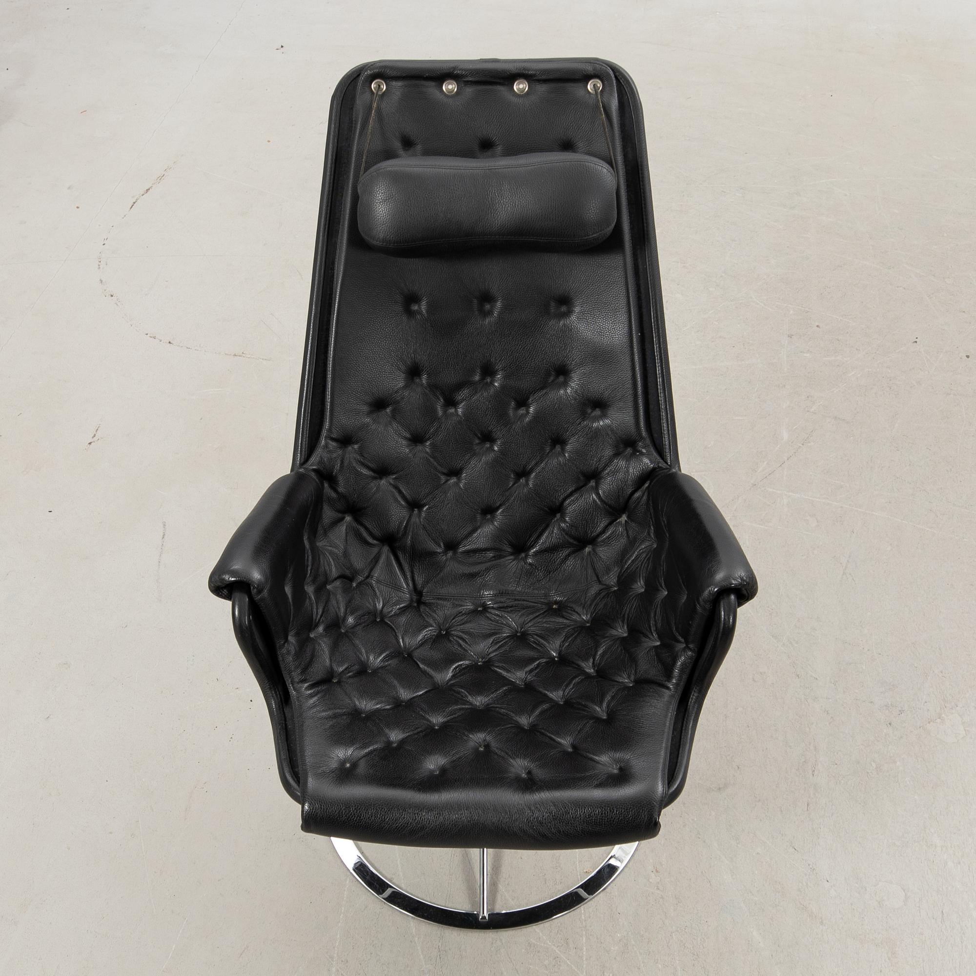 Bruno Mathsson, Swivel armchair "Jetson", DUX, 2000s.