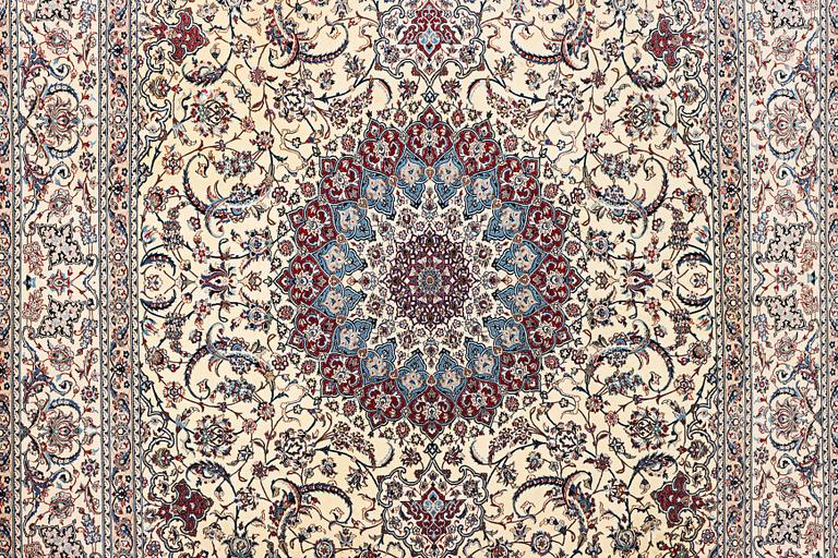 Matta, Nain, part silk, 6 laa, ca. 363 x 249 cm.
