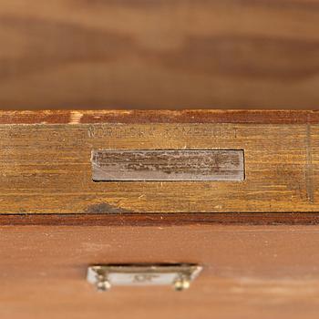 Byrå, Nordiska Kompaniet troligtvis, tidigt 1900-tal.