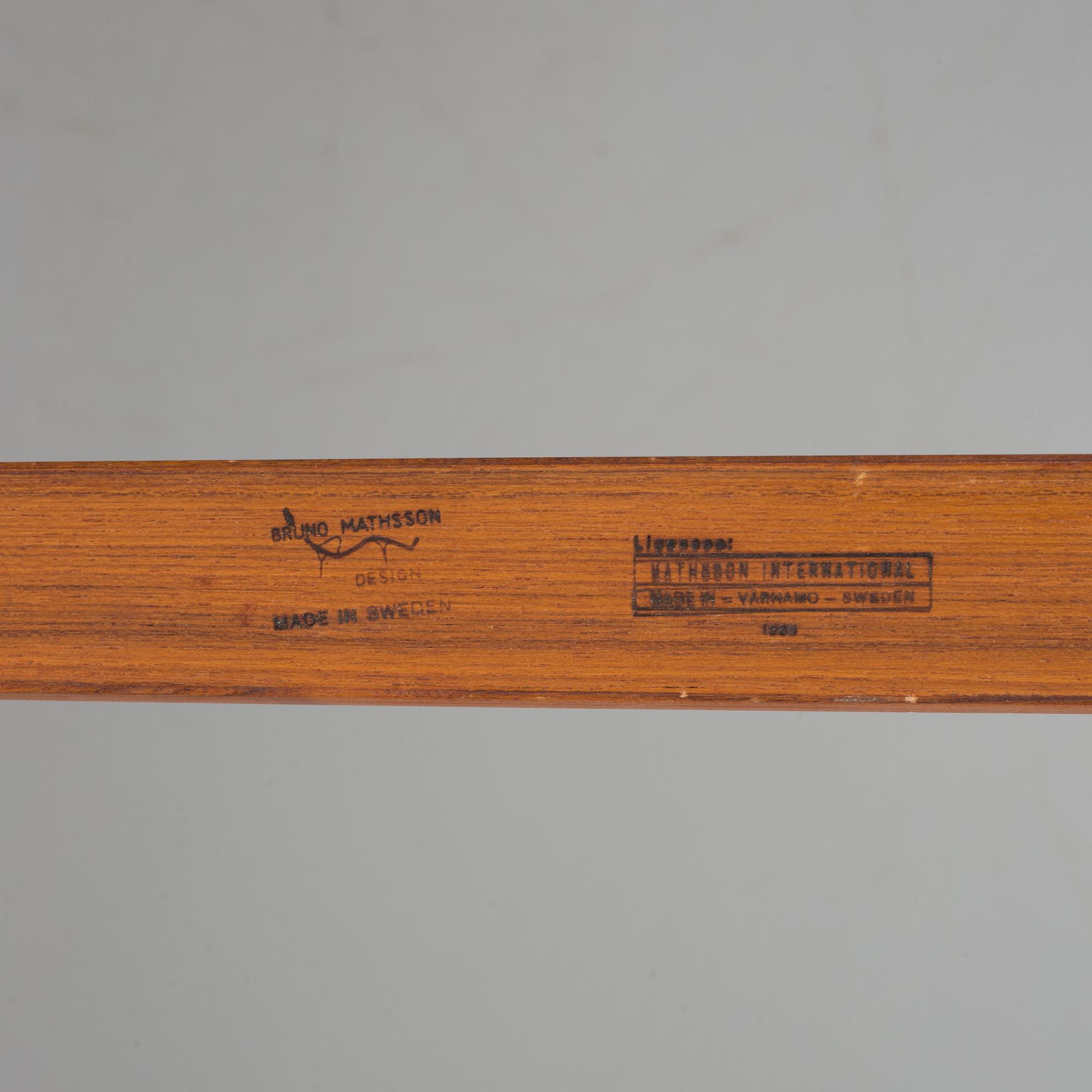 BRUNO MATHSSON, a teak gate leg table 'Maria flap' from Mathsson International, Väsnamo, 1965.