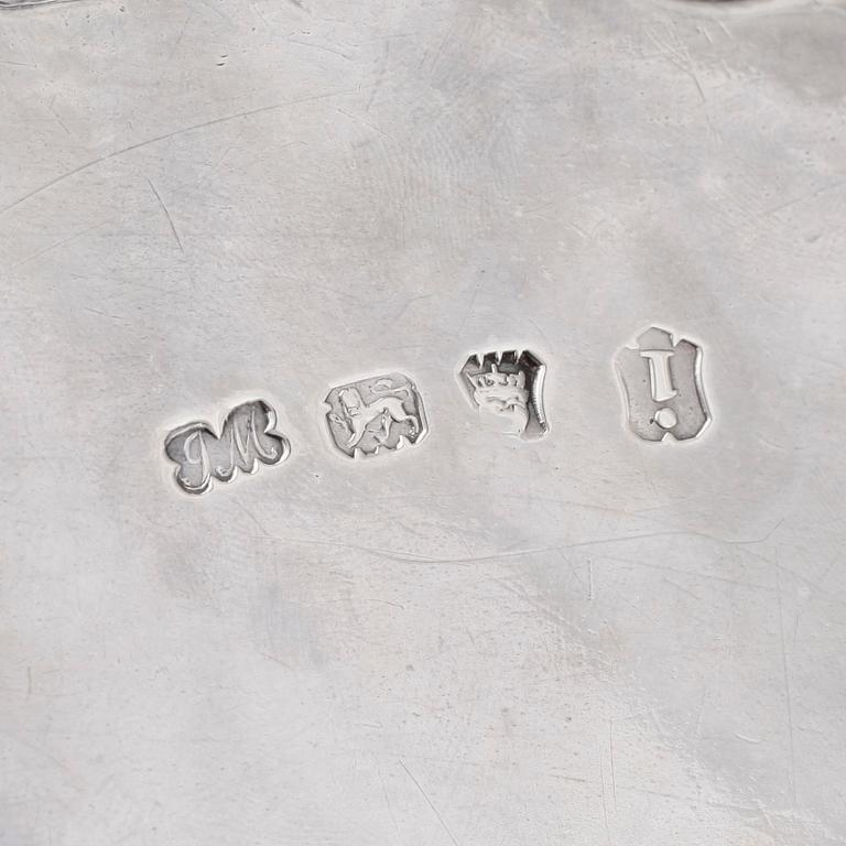 SALVER, silver, rokoko, 1744-45. Totalvikt ca 507 gram.