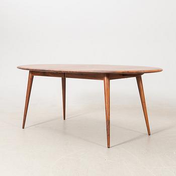 Nissen & Gehl, dining table, "Naver point" model 9942, period piece.