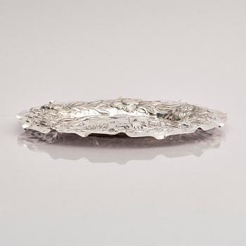 Presenterfat, silver, barockstil, fantasistämplar, möjligen Hanau, omkring år 1900.