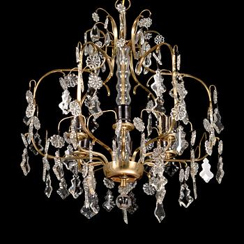 Paavo Tynell, a mid-20th century '1487/6' chandelier for Idman.