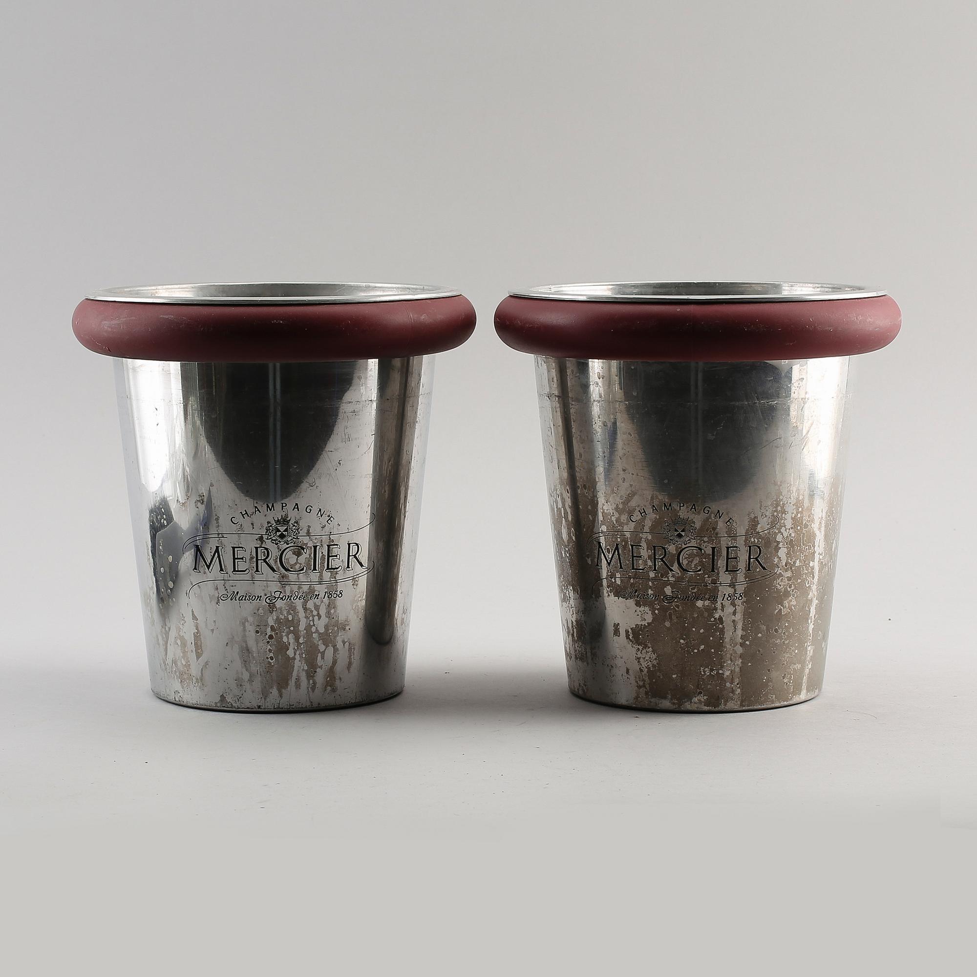 CHAMPAGNEKYLARE, 1 par, aluminium, "Champagne Mercier", 1900-talets mitt.