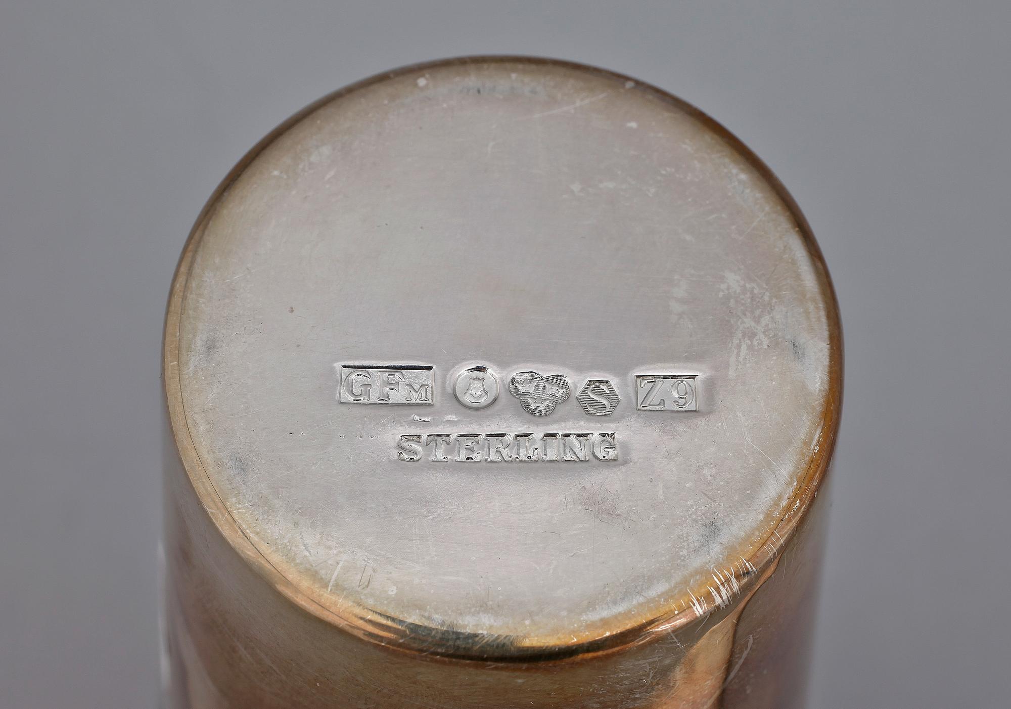 VAS samt BREVKNIV, sterlingsilver, bla Karl-Erik Lindholm, Bollnäs, 1980. Tot vikt ca 263.