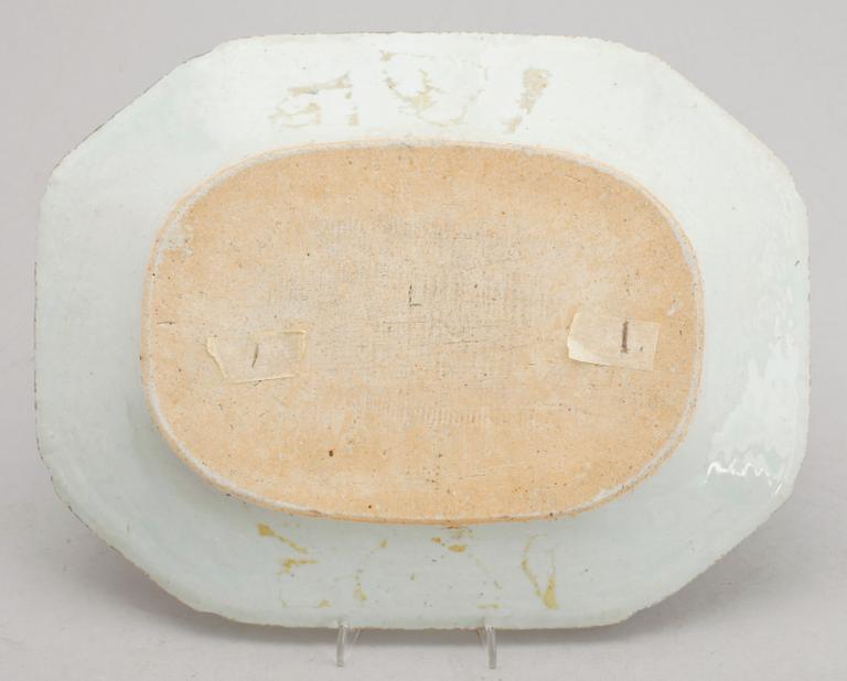 STEKFAT, porslin, Kina, sekelskiftet 1800.