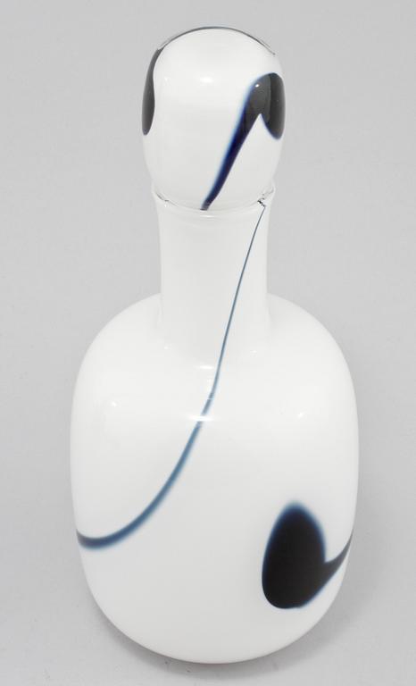 KARAFF, glas, "Blues", Timo Sarpaneva, Iittala, 1900-talets andra hälft, signerad.