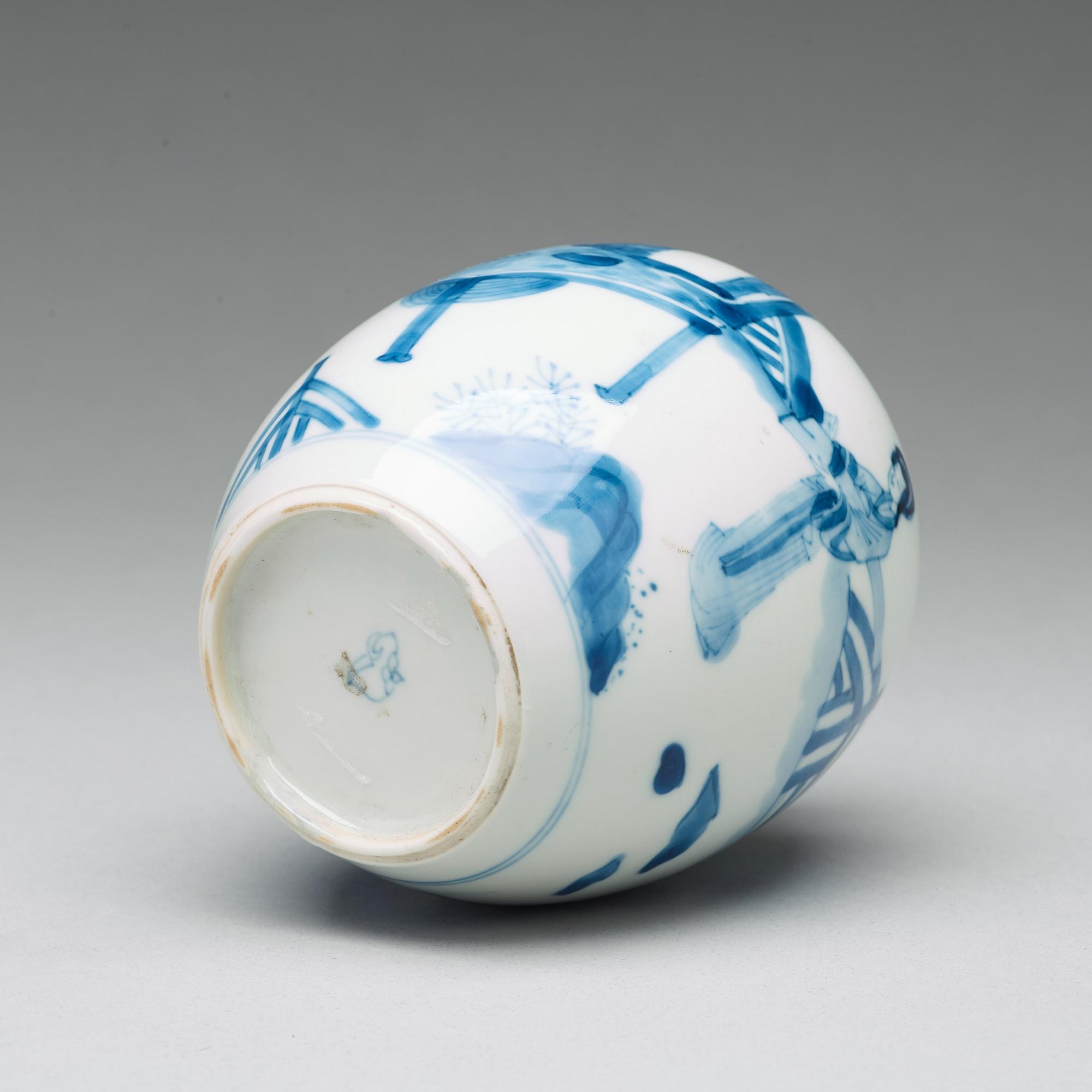 TEKRUKA, porslin. Qingdynastin, Kangxi (1662-1722).