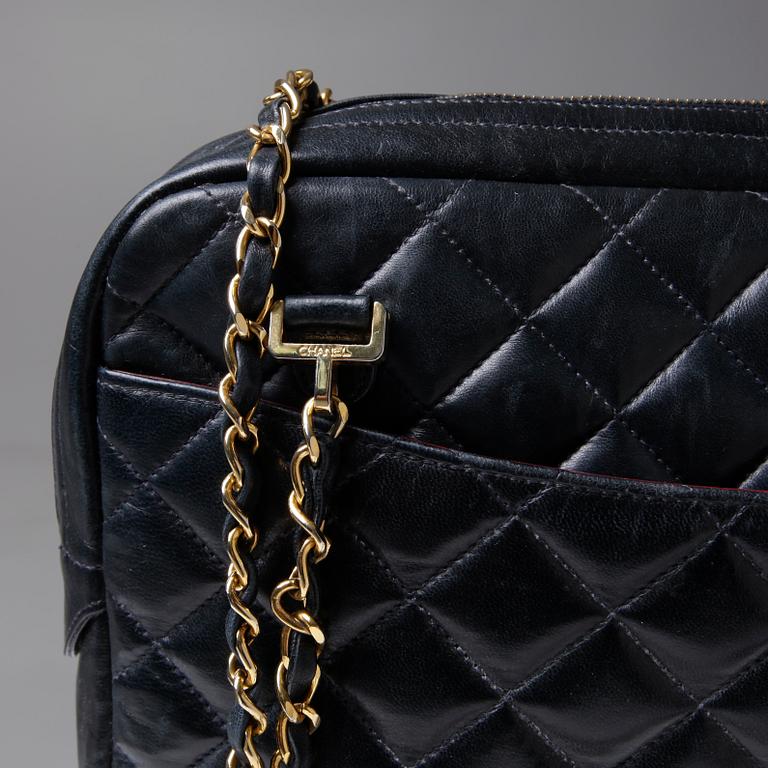 AXELREMSVÄSKA, Chanel.