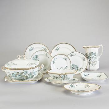 MATSERVIS, 71 delar "Wexiö Guld", Gustavsberg. Flintgods. Formgiven av Arvid Ekberg och i produktion 1892-1939.