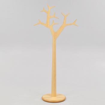 A coat hanger by Michael Young and Katrin Olina Petursdottir for Swedese, model "Tree", 21th century.