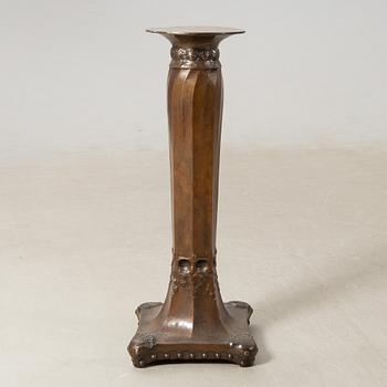Pedestal, Art Nouveau early 20th century.