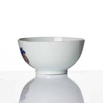 An armorial cup and stand, Qing dynasty, Qianlong (1736-95).