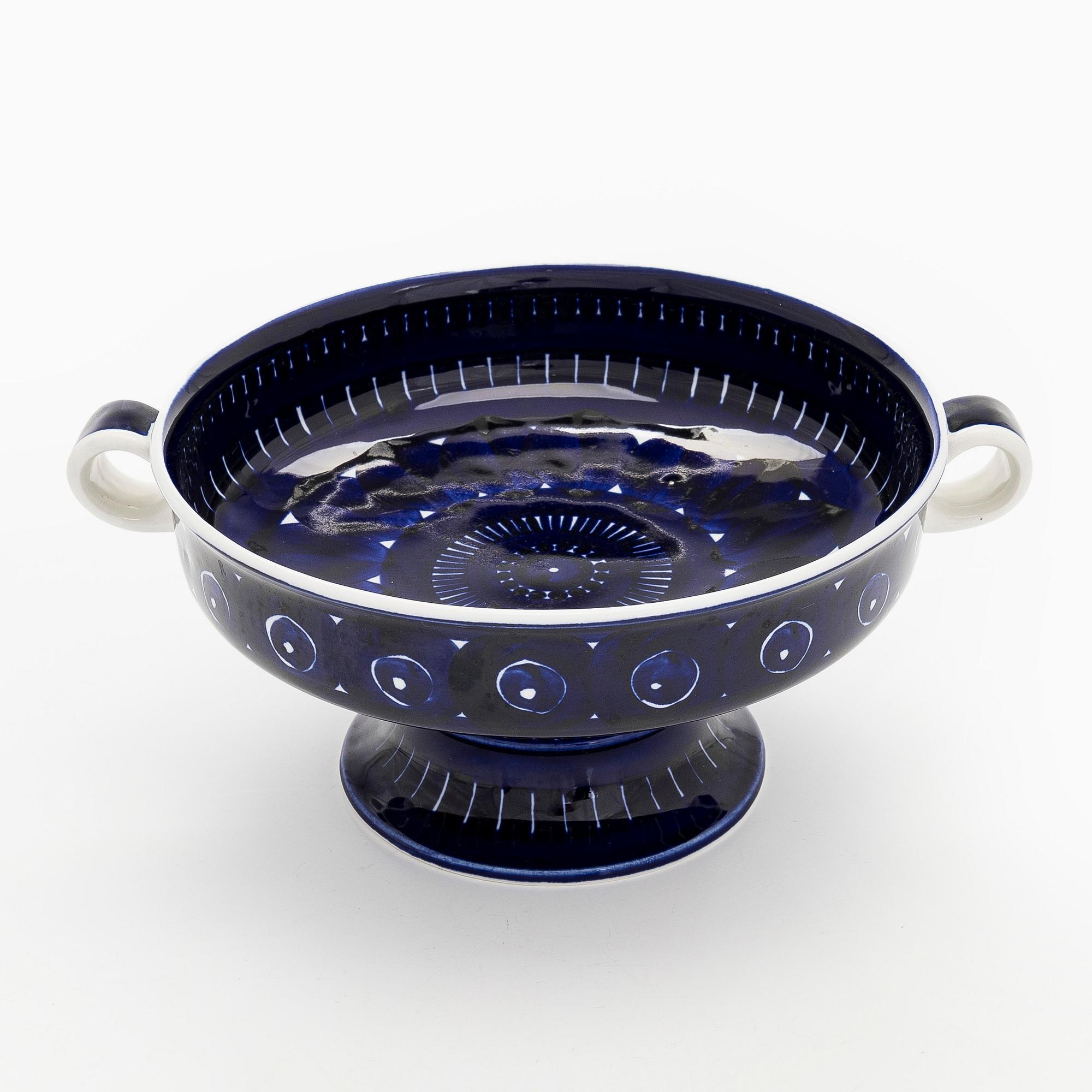 Ulla Procopé, a "Valencia" footed porcelain bowl, Arabia, Finland.