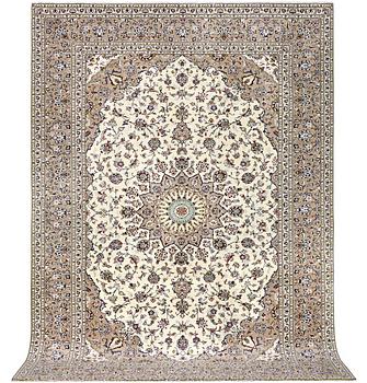 A Kashan carpet, c. 345 x 243 cm.