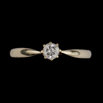 RING, 14k guld med briljantslipad diamant ca 0,23 ct. Vikt ca 2,3 gram.