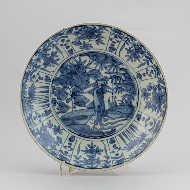 A blue and white Swatow dish, Ming dynasty, (1368-1644).