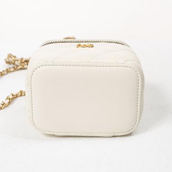 Chanel, Bag, “Mini Box Bag”.