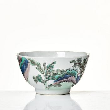 A famille verte cup, Qing dynasty, Kangxi (1662-1722).