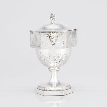 A French silver bowl with lid, mark of Léon Lapar (1818-1897), Paris.