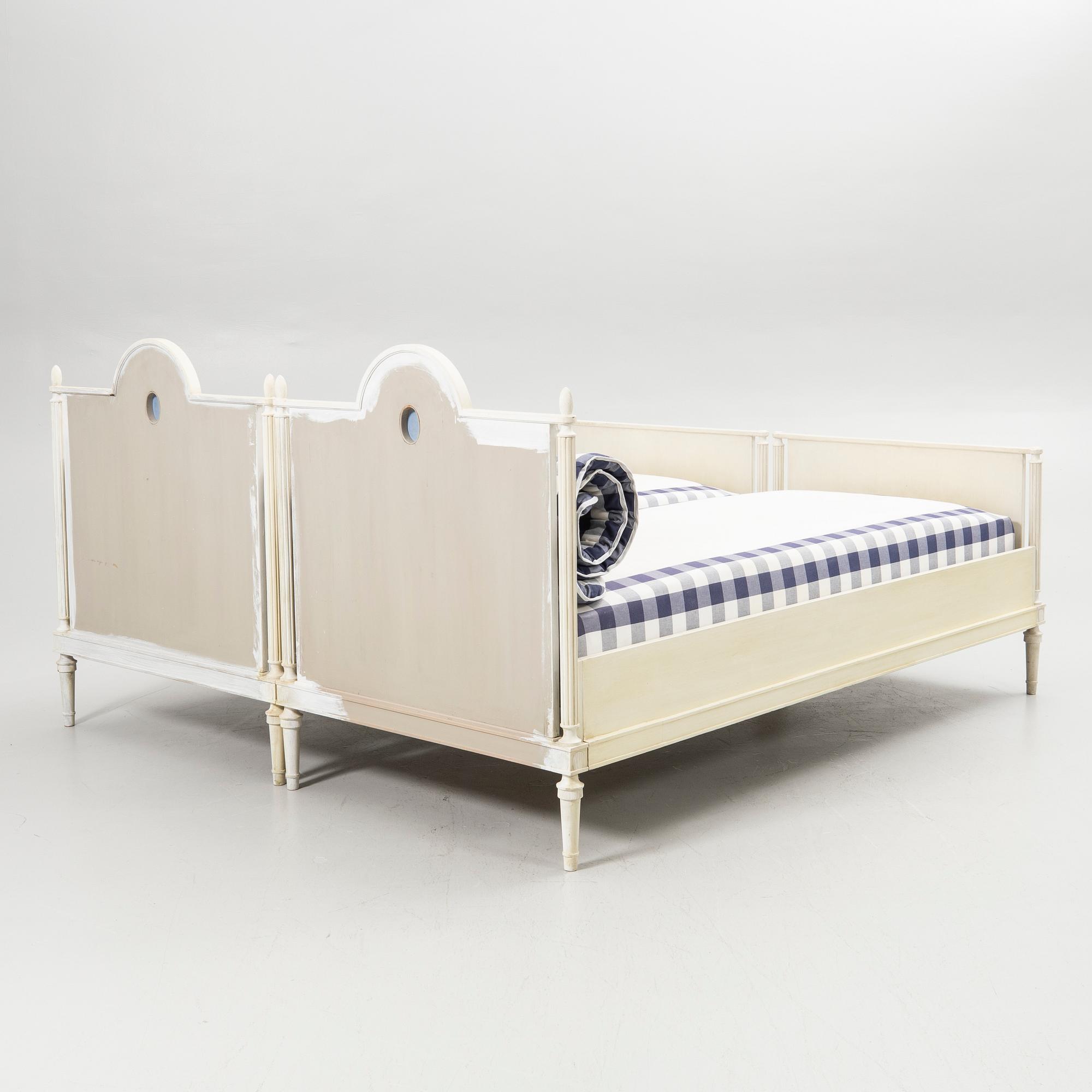 Beds, a pair, "Idun", Nordiska Kompaniet, 1927.