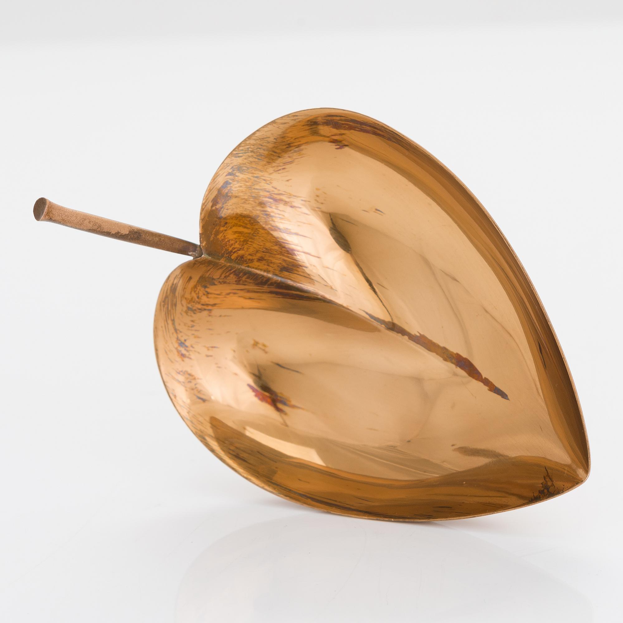 Tapio Wirkkala, skål, brons, TW 4, Kultakeskus, Modellen formgiven 1954.