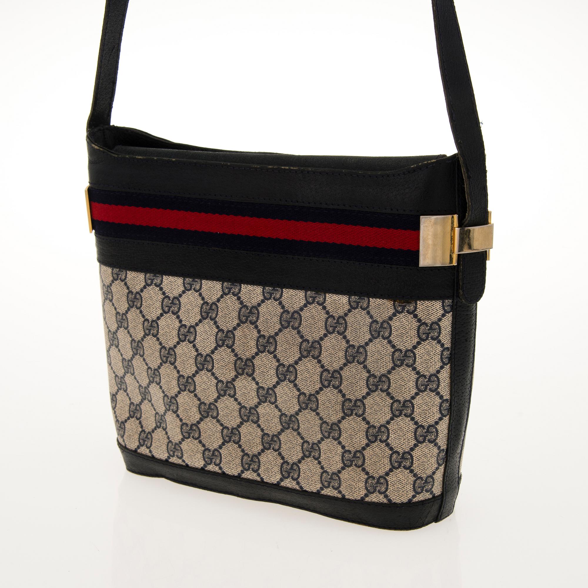 GUCCI, AXELREMSVÄSKA, 1980-tal.