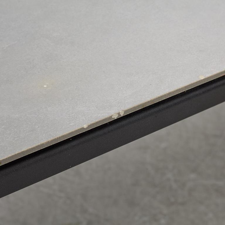 Matbord, Vipp, samtida.