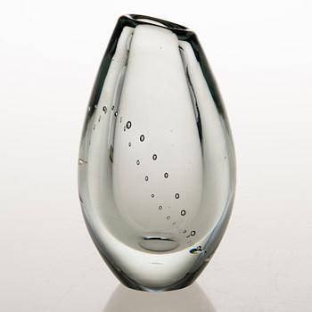 GUNNEL NYMAN, A 'String of Pearls' glass vase, signed G. Nyman, Nuutajärvi Notsjö -57.