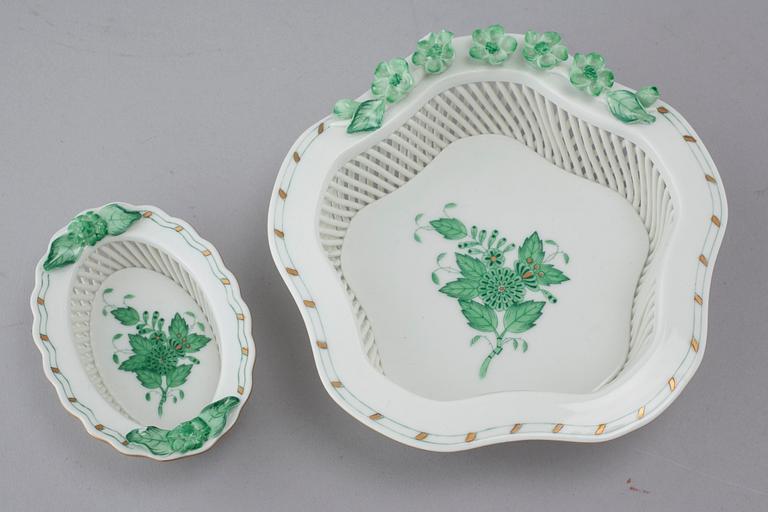 48 pieces of porcelain tableware from Herend, model "Indian Basket", 20th century.