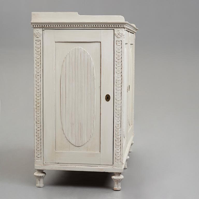 A Gustavian cupboard.