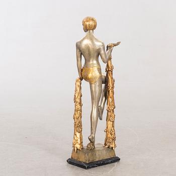 Raymonde Guerbe, an art deco sculpture, signed.