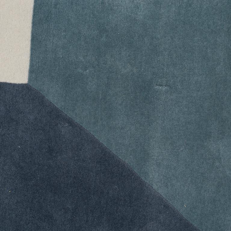 MATTO, "Trisquare, Blue", Indien, ca 298 x 200,5 cm, Linie Design, Hanne Kortegaard.