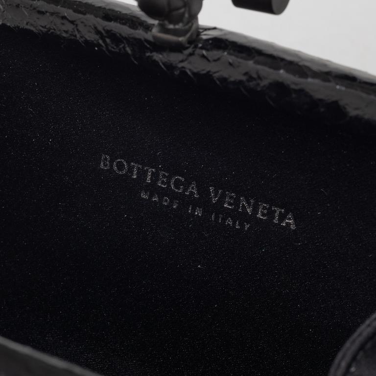 Bottega Veneta clutch, "Knot".
