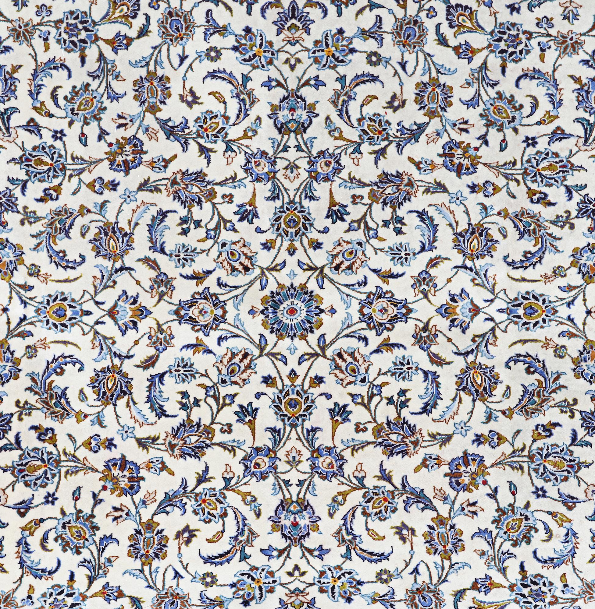 A carpet, Kashan 416 x 303 cm.