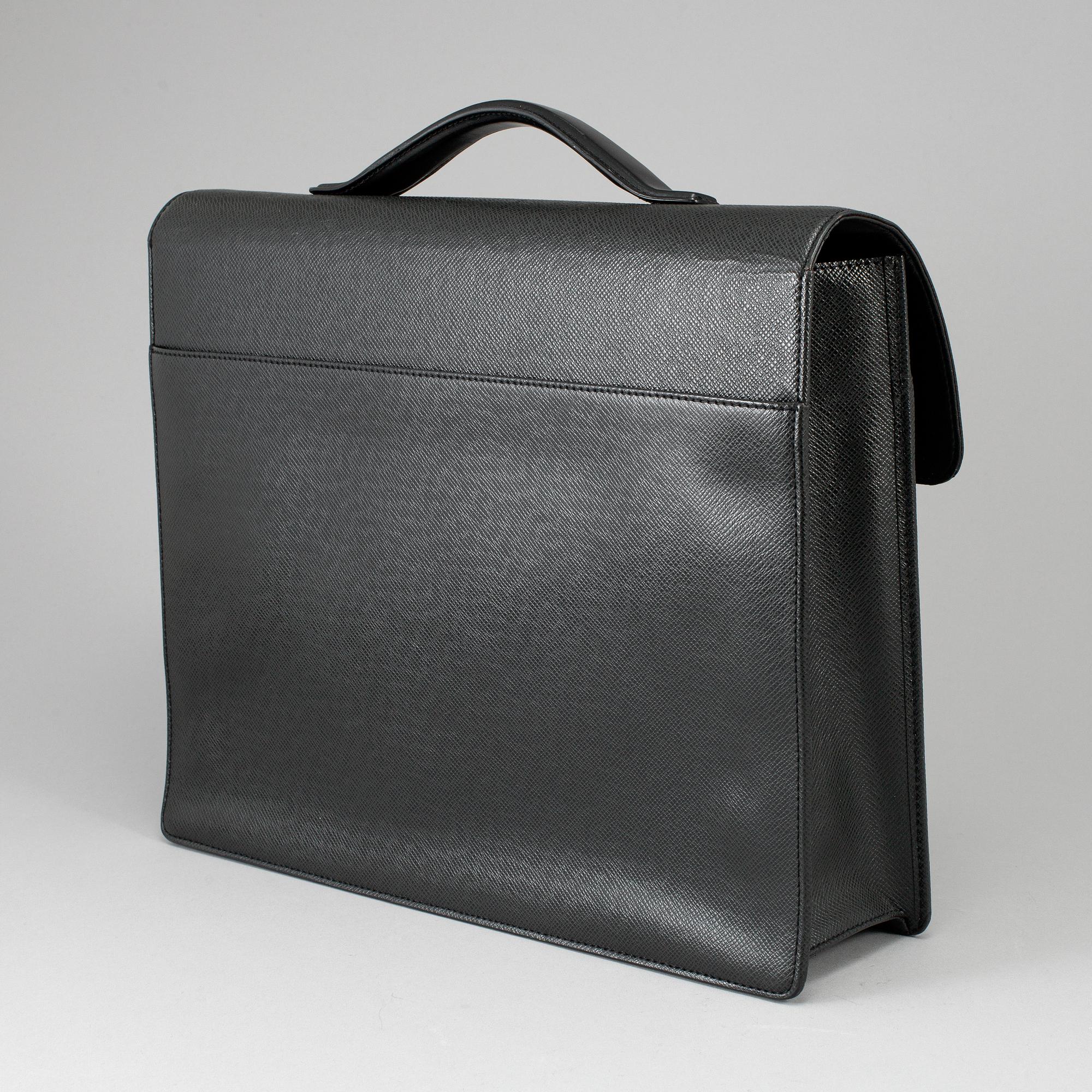 LOUIS VUITTON, a 'Serviette Kazan' briefcase.