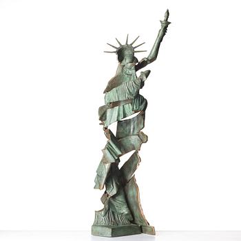Fernandez Arman, "Statue of Liberty, horizontally sliced".