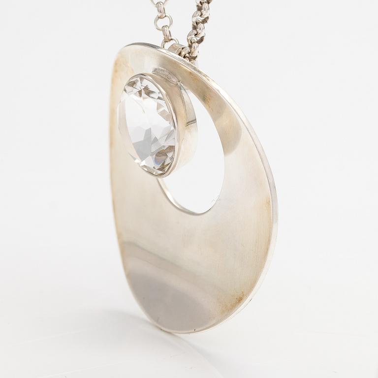 Kaunis Koru, A stelring silver neckalce with a rock crystal. Helsinki 1973.
