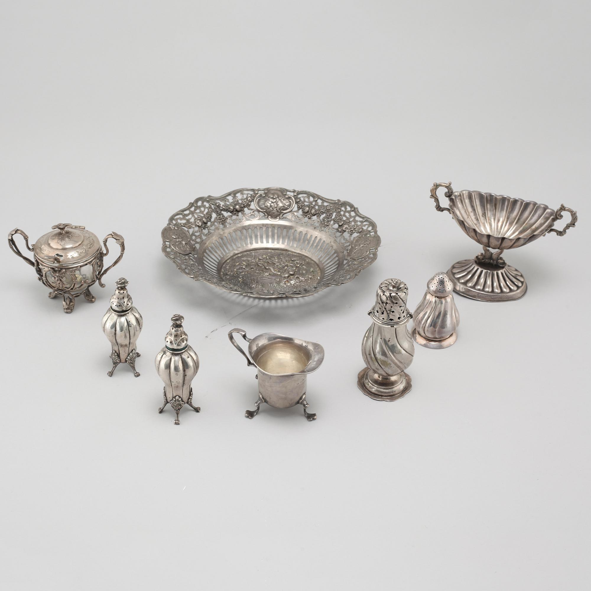 Eight pcs of silver, 19th and 20th century.
