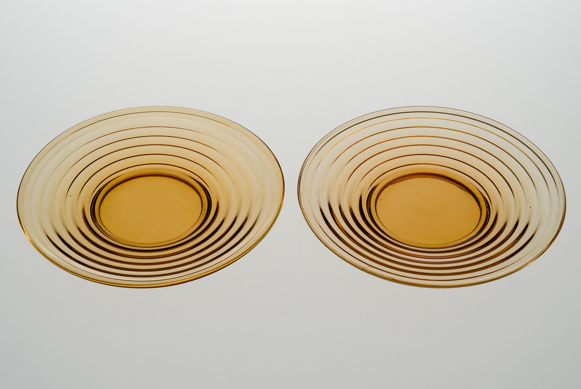 A collection of 20 glass tableware "Böljeblick" for Karhulan Lasitehdas, Finland, 1930-1940s.