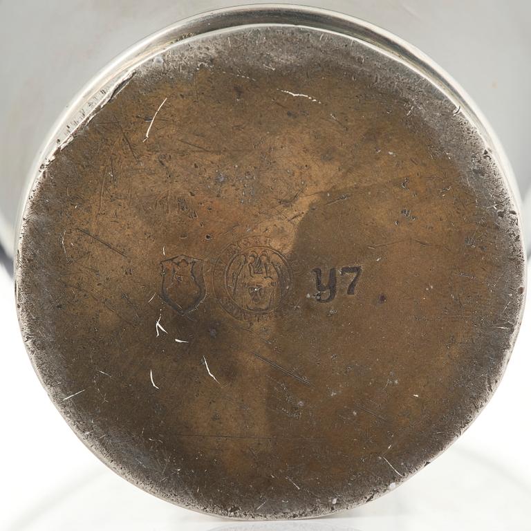 Nils Fougstedt, Vase, Firma Svenskt Tenn, Stockholm, 1925.