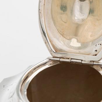 A five-piece sterling silver coffee and tea service, and 12 spoons, USA, first quarter of the 20th century.