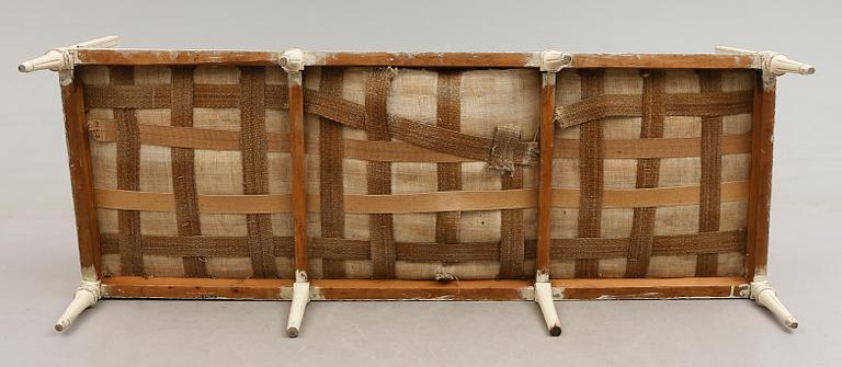 SOFFA, sengustaviansk, omkring år 1800.