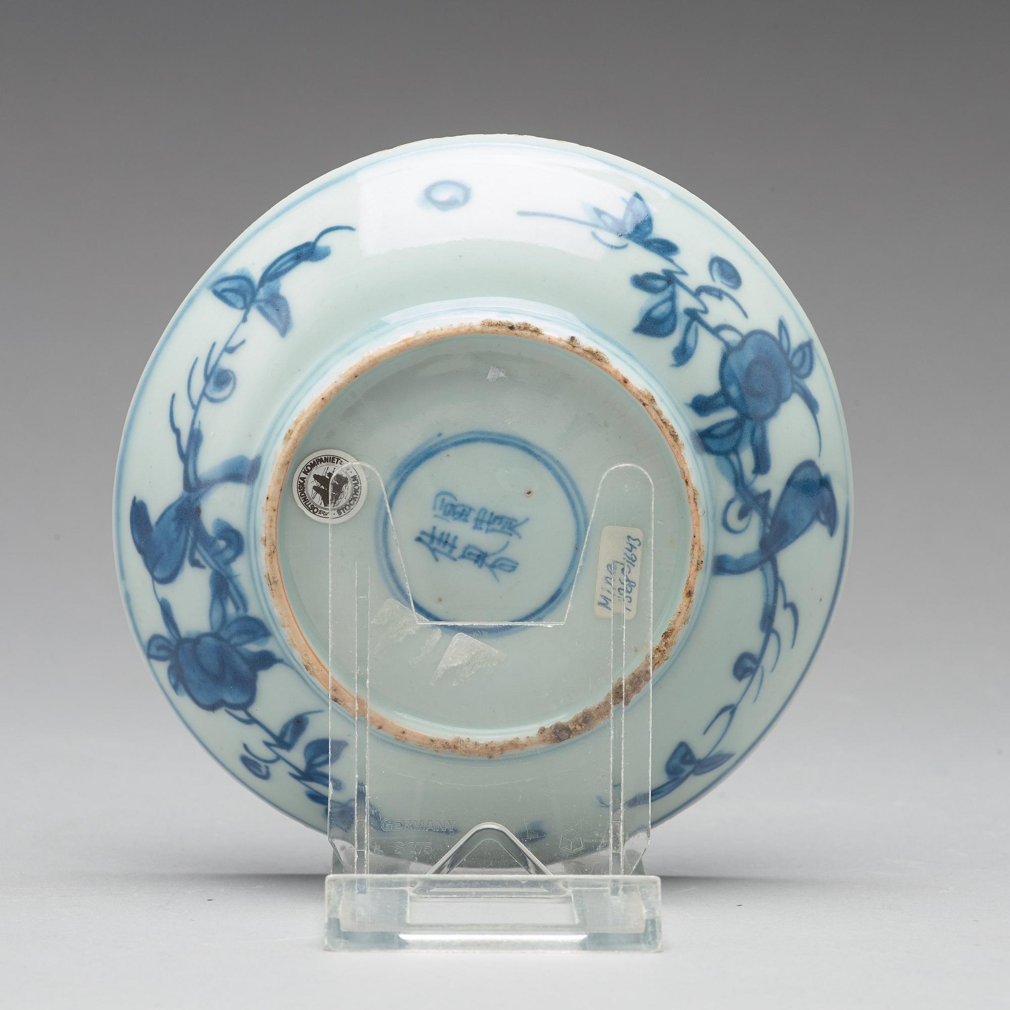 A set of 10 (9+1) blue and white dishes, Ming dynasty, Tianqi/Chongzhen.