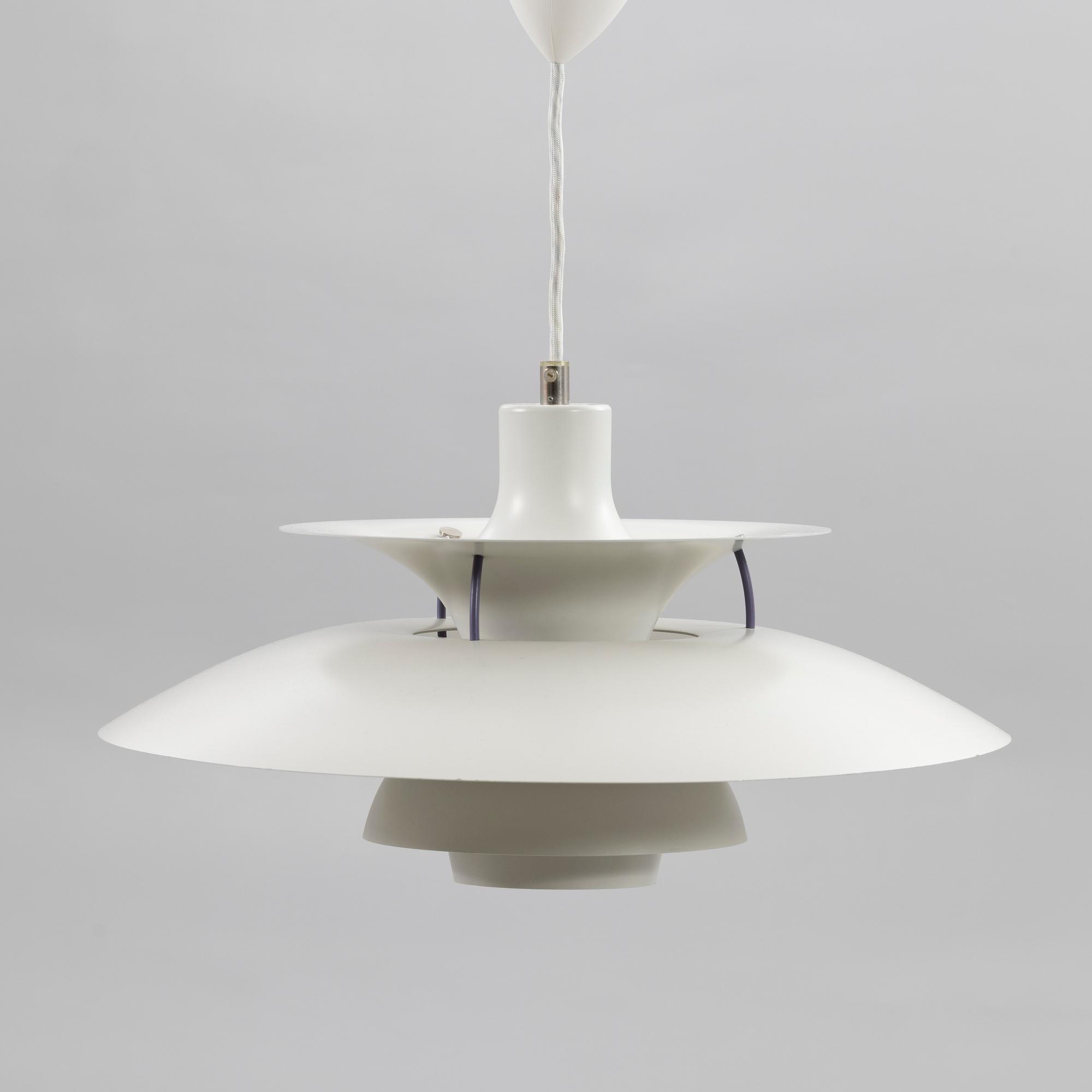 Poul Henningsen, taklampa, "PH5", Louis Poulsen, Danmark.