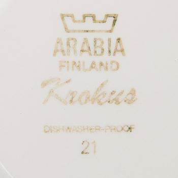 KAHVI-/TEEKUPPEJA, 9 kpl, "Krokus"-koriste Esteri Tomula, Arabia 1978-79.